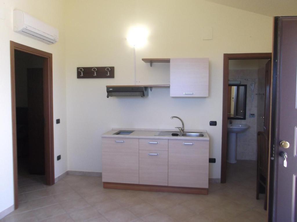 Red Hotel Sant'Elia Сант'Агата-ди-Милите Экстерьер фото