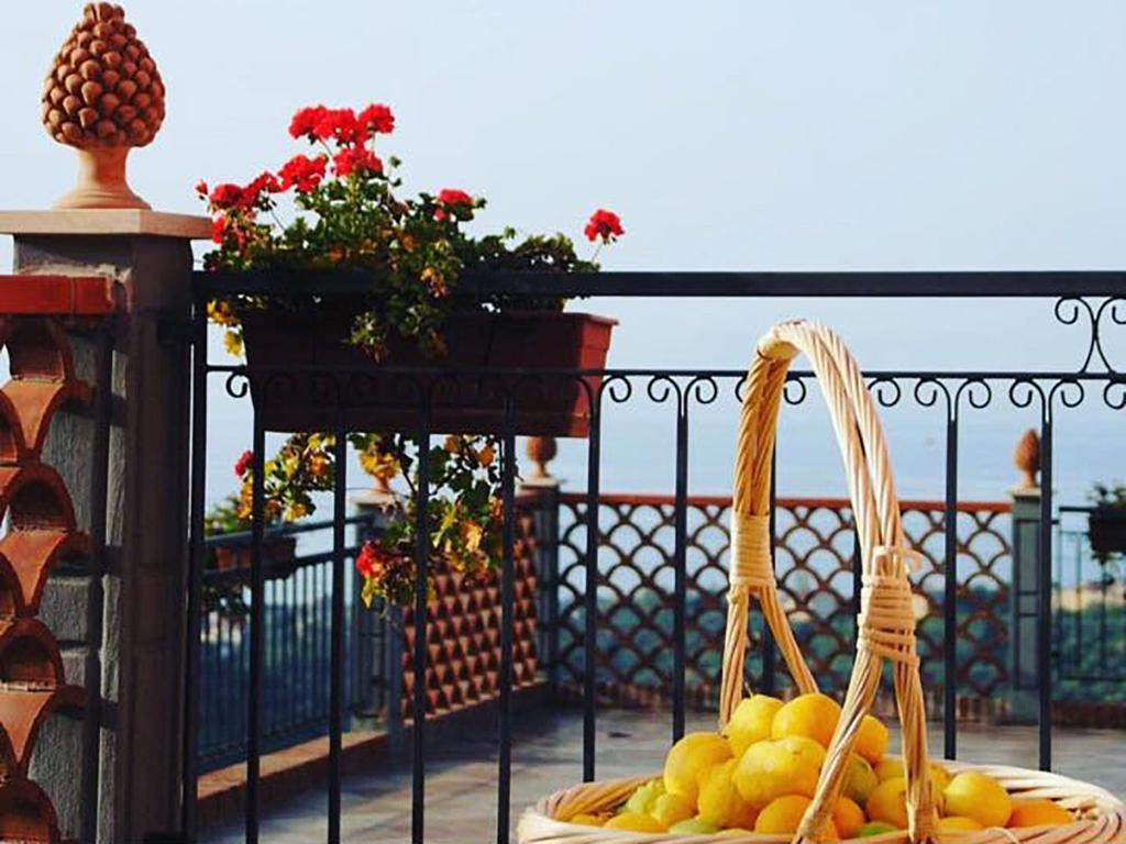 Red Hotel Sant'Elia Сант'Агата-ди-Милите Номер фото