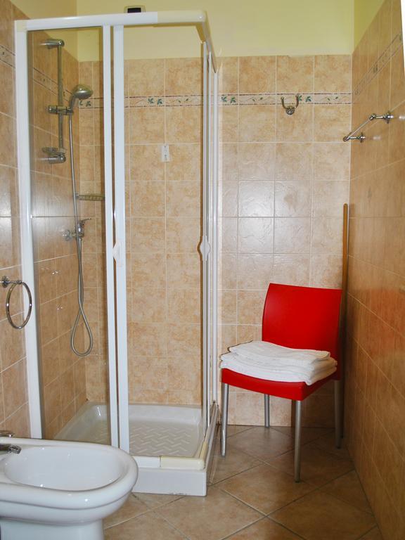 Red Hotel Sant'Elia Сант'Агата-ди-Милите Номер фото