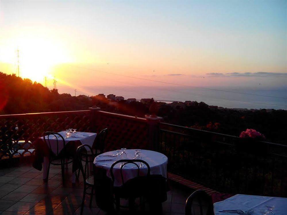 Red Hotel Sant'Elia Сант'Агата-ди-Милите Экстерьер фото